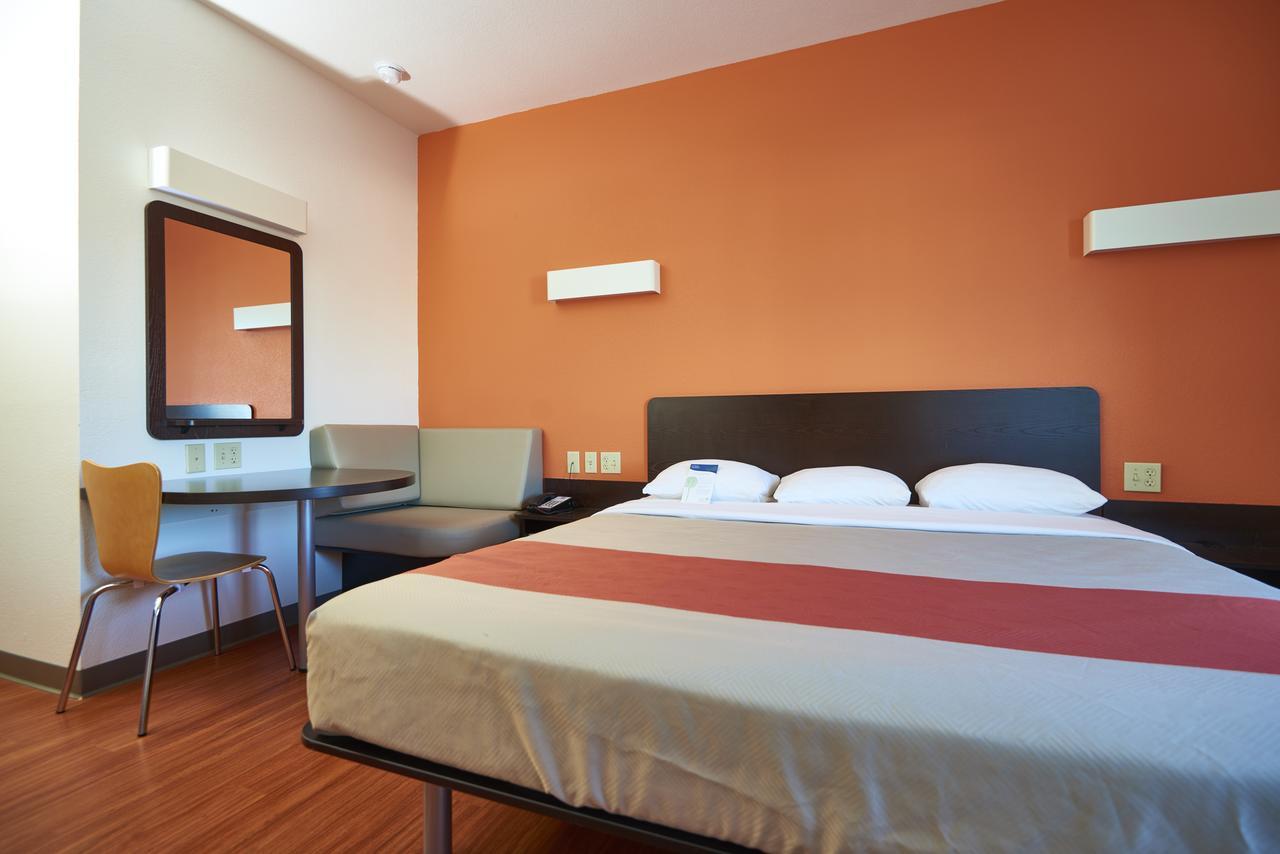 Hotel 6 Barre Arena Wilkes-Barre