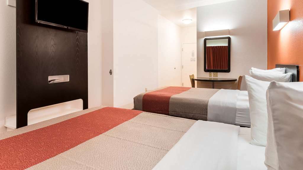 6 Barre Arena Hotel 2*