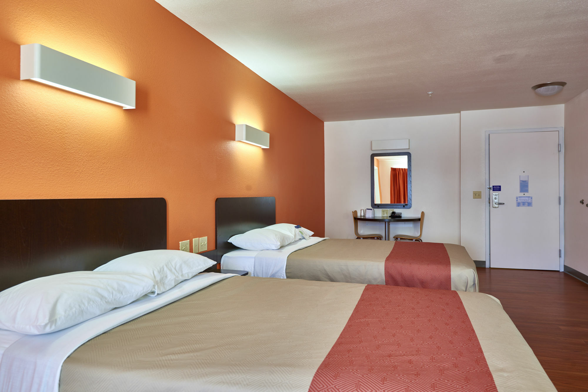 Hotel 6 Barre Arena